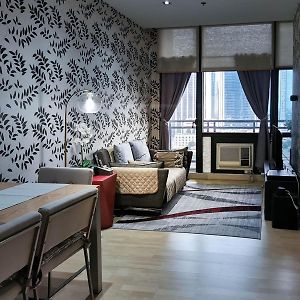 One-Bedroom Apartment City View